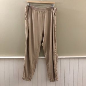 Like new Tan Joggers | High Waist with Pockets